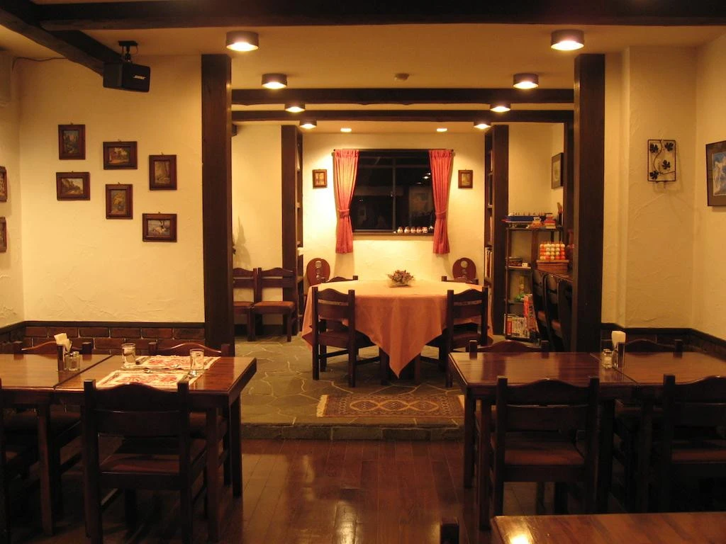 alp bach madarao lodge