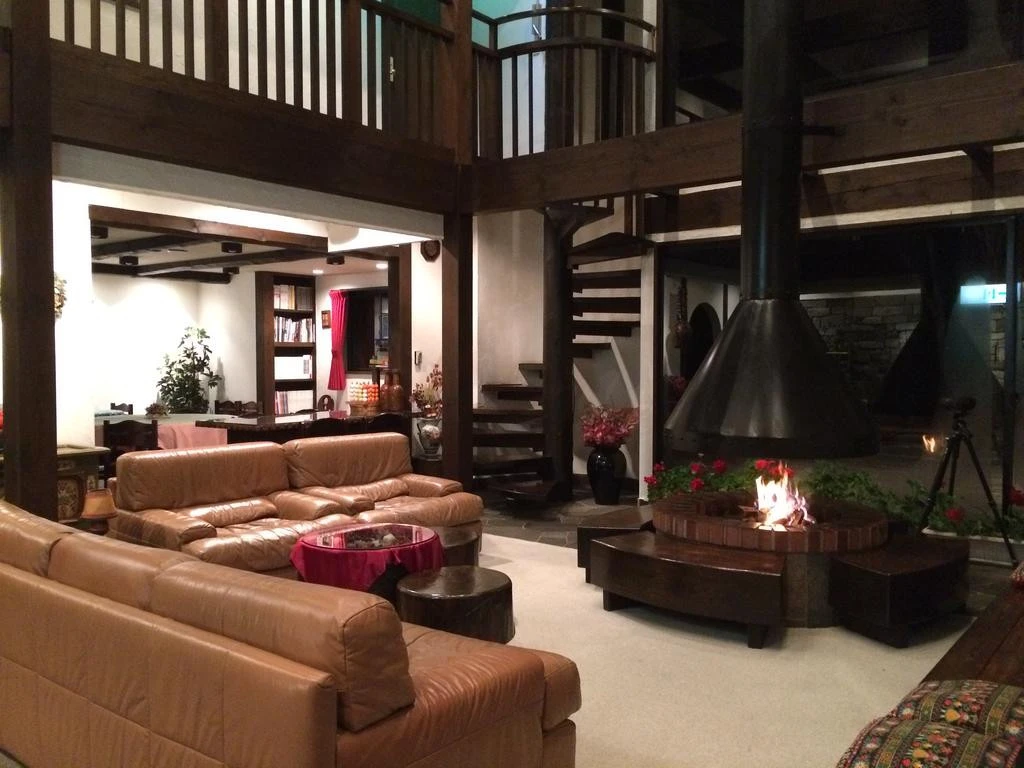 alp bach madarao lodge