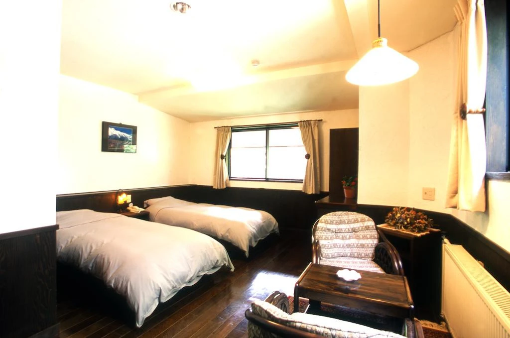 alp bach madarao lodge